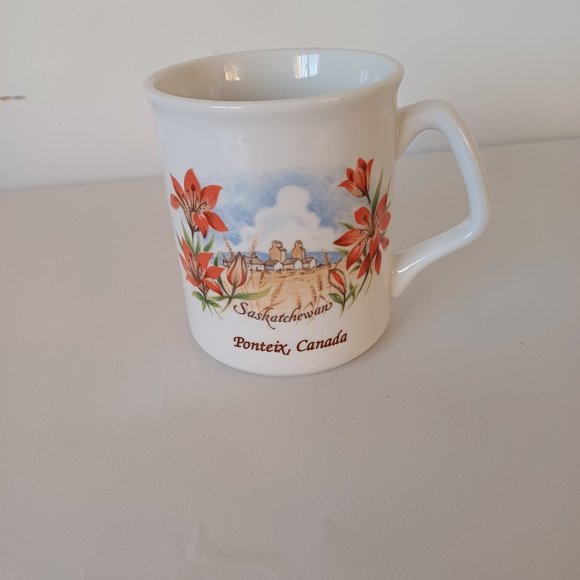Vintage Ponteix Saskatchewan Tea Cup - Picture 1 of 6